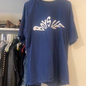 Boys lie oversized T